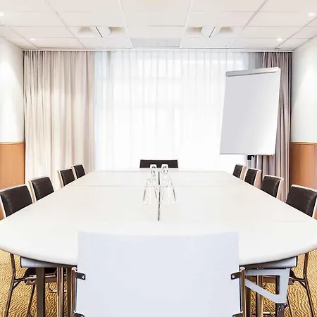 Novotel Centrum Готель 3*