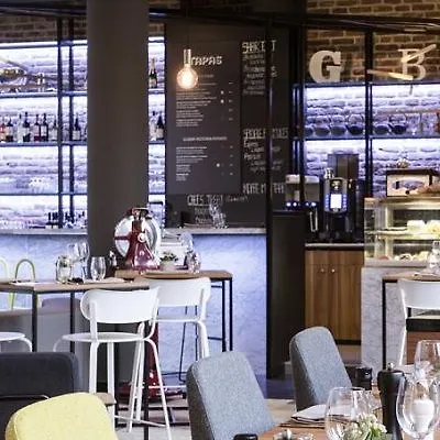 Hotel Novotel Centrum 3*