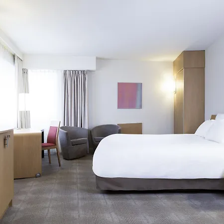 Novotel Centrum מלון 3*