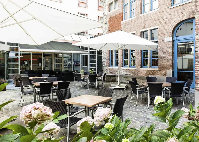 Отель Novotel Centrum